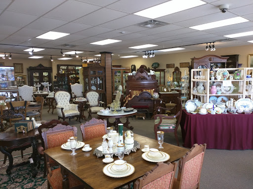 Crossroads Antiques - Thumbnail