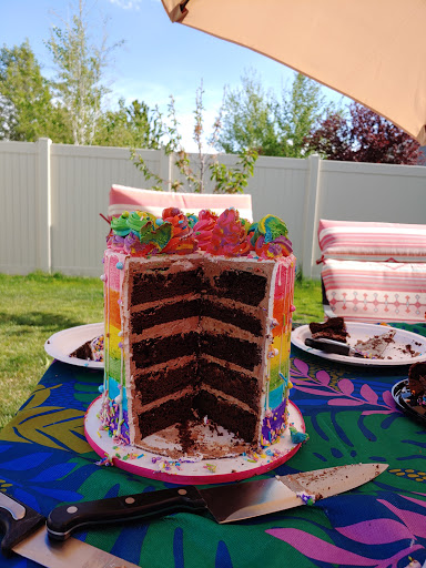 Frosted Custom Cakes & Sweets