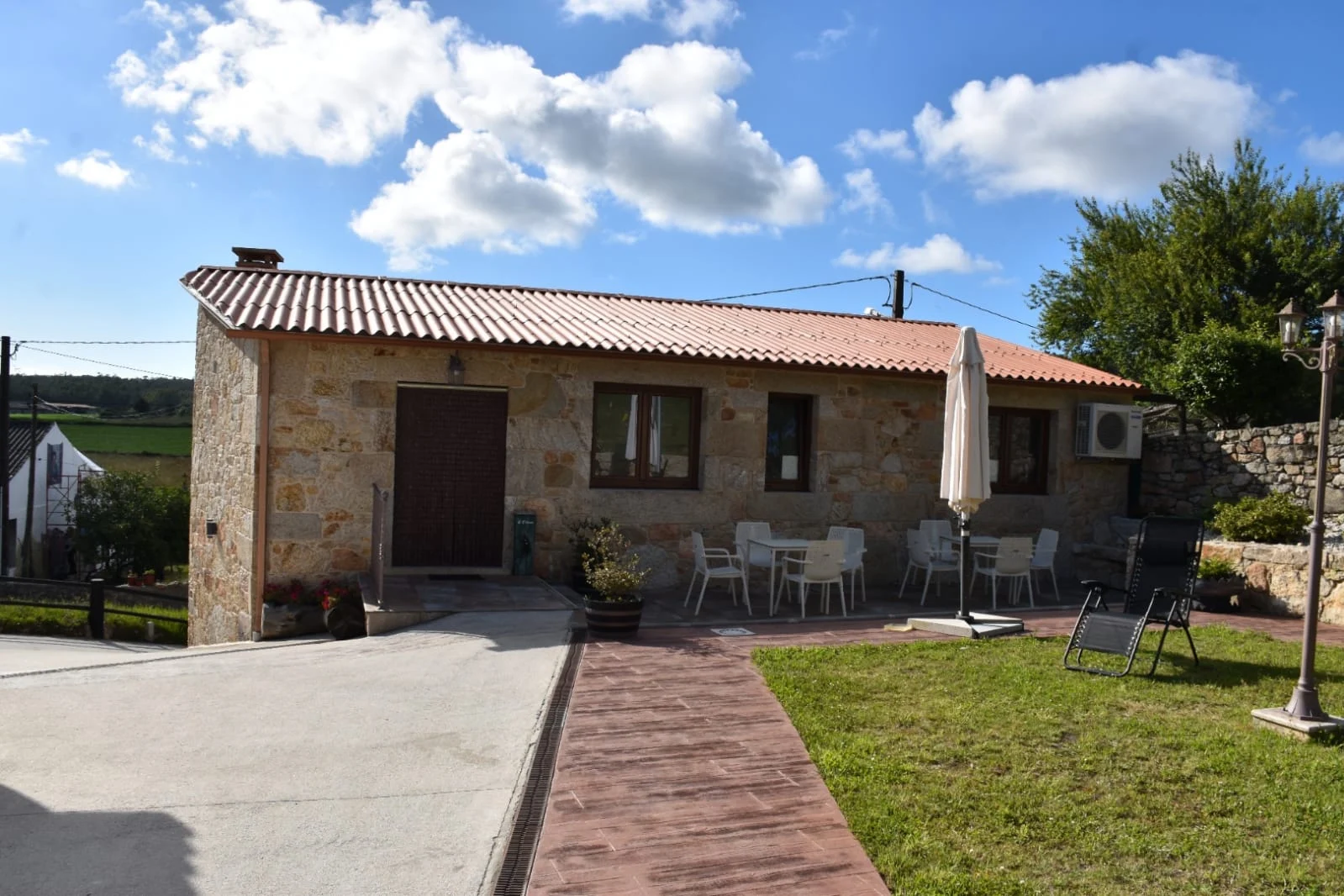 Albergue-Bar-O Cabanel