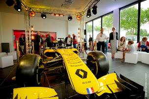 Photo n°4 de DAILLER AUTOMOBILES à Rives-du-Loir-en-Anjou (Vendeur de voitures d'occasion)