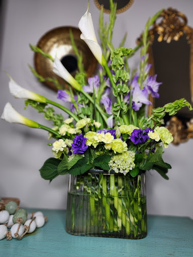 Epiphany Design Company - Event Florals and Custom Crafts - Thumbnail