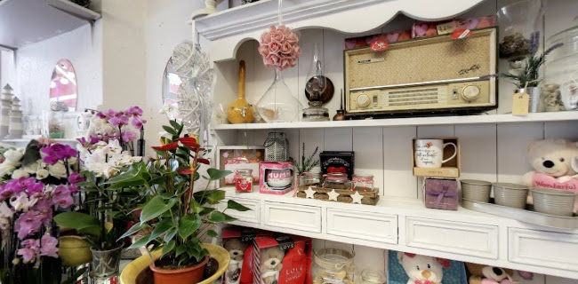 Lydia Florist Ltd - London