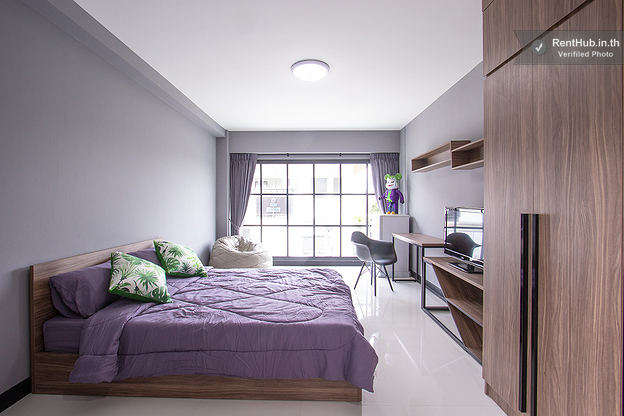 Urban Space Apartment