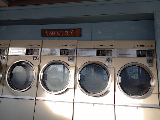 Fowler Laundry - Visual