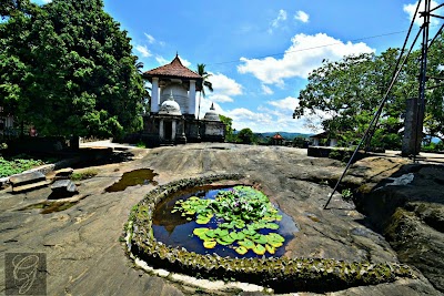 Photos of Gadaladeniya Rajamaha Viharaya