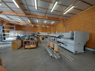 Photo n°6 de TCB / constructeur maison bois - fabricant menuiseries Technal à Loupiac-de-la-Réole (Entreprise de construction)