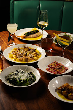 Alobar Yorkville by null