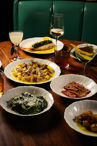 Alobar Yorkville by null