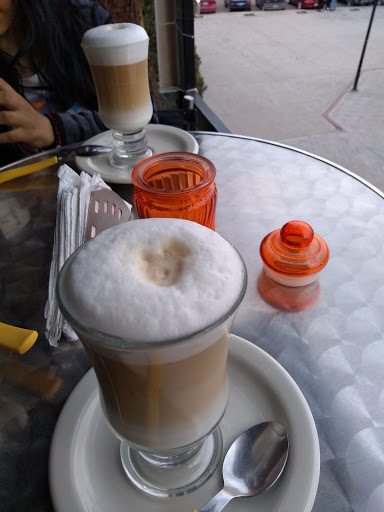 La Cabañita Café