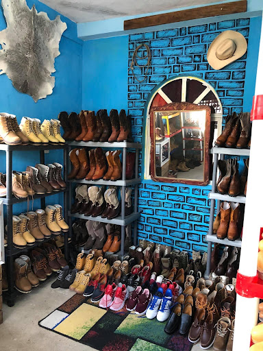 Zapatería “Los Botas”