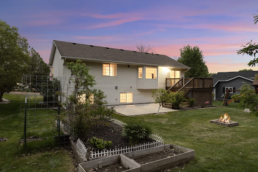 Arthur & Roth Real Estate - Edina Realty