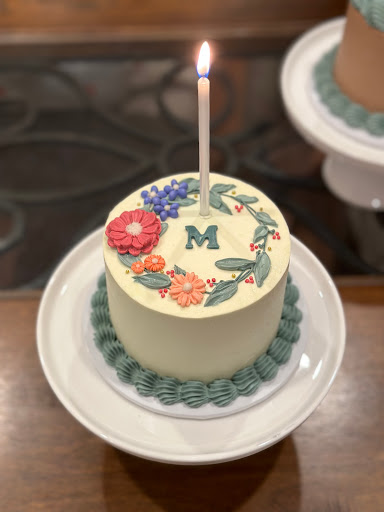 Des Bakes & Decorates - Thumbnail