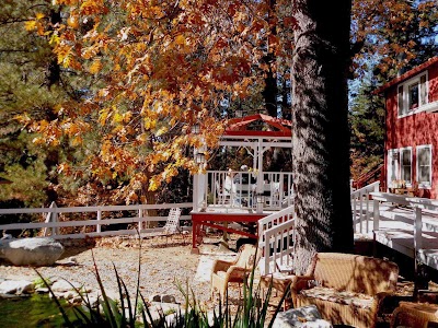 Photos of Silver Pines Lodge