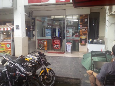 Photos of Indomaret Point Ciumbuleuit