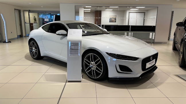 Comments and reviews of Vertu Land Rover Leeds