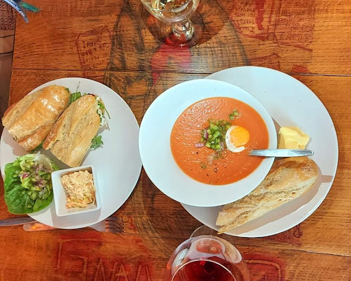 Ric's Kitchen - Visual