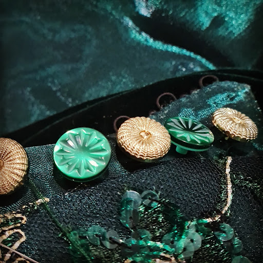 Anna Dutton Couture - Thumbnail