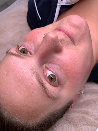 Brow Booth - Visual