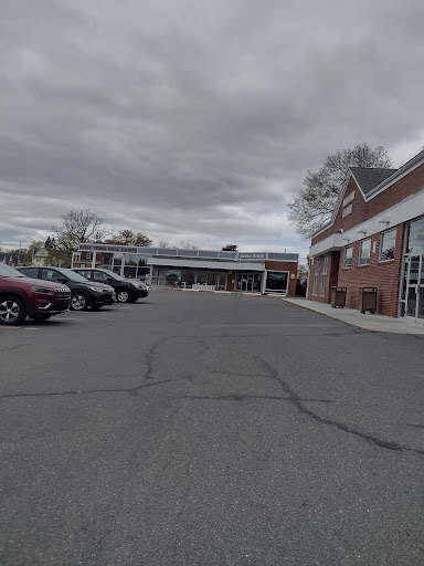 Windsor Center Fine Wines Gallery - United States