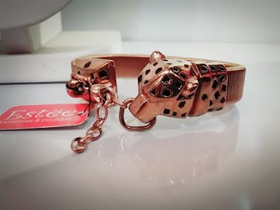 Photos of Estee Accessories