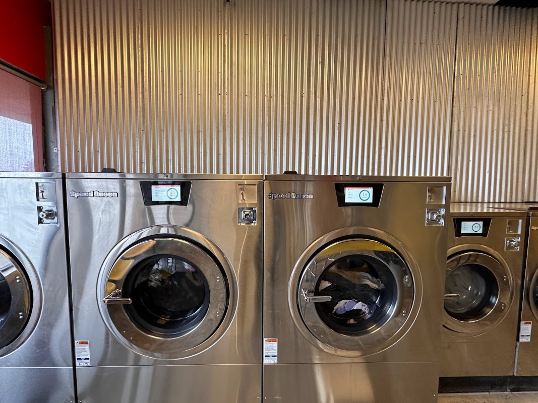 Buckley & Mexico Laundry facility with washing machines in Aurora