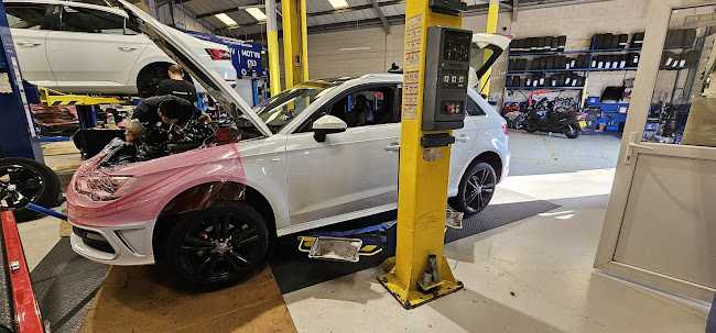Reviews of API Motors ltd MOT & Service Centre in Colchester - Auto repair shop