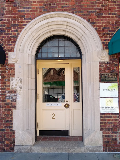 Momotaro Salon
