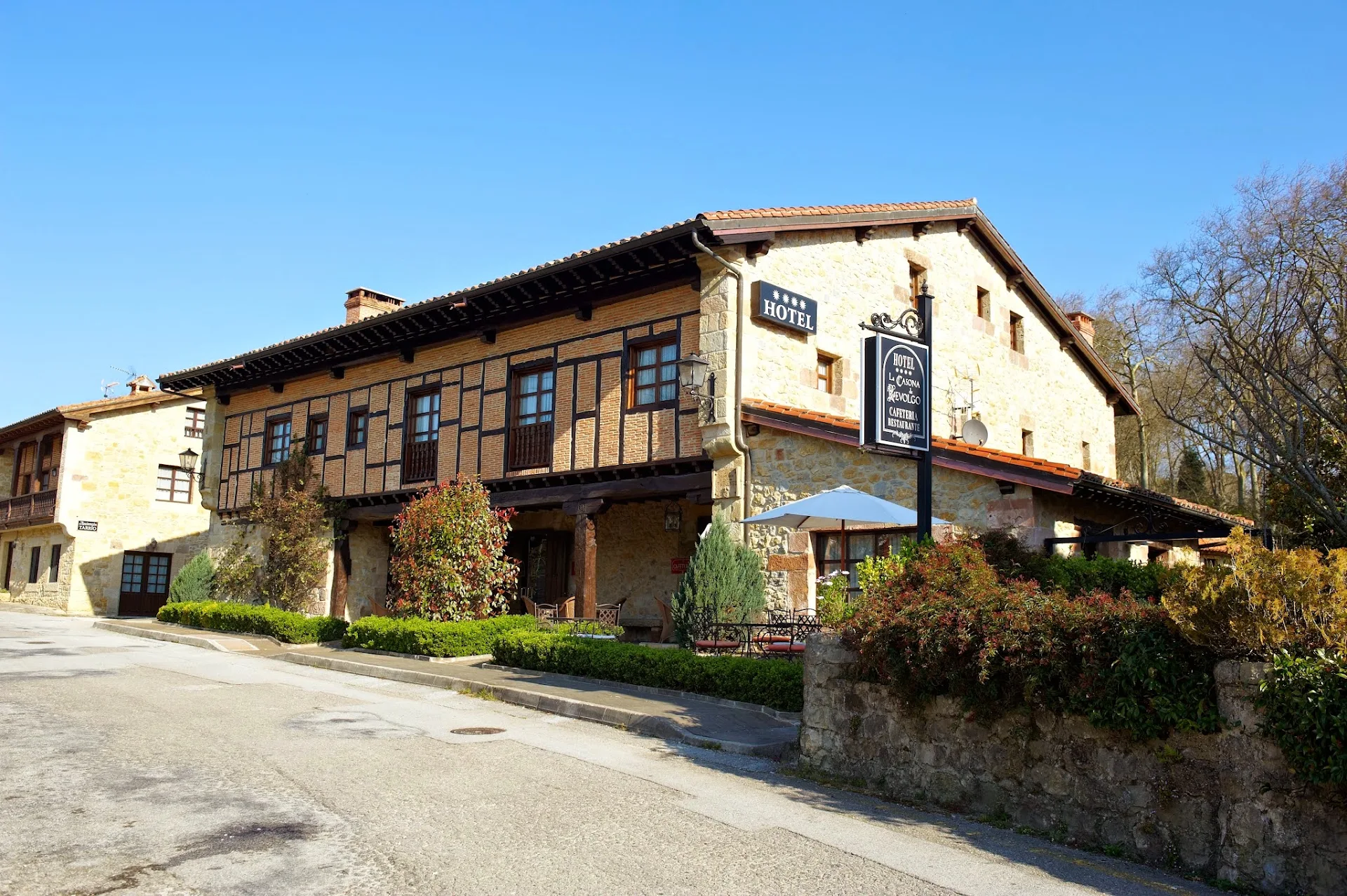 Hotel La Casona de Revolgo