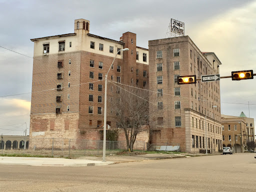 Hotel Grim - Visual