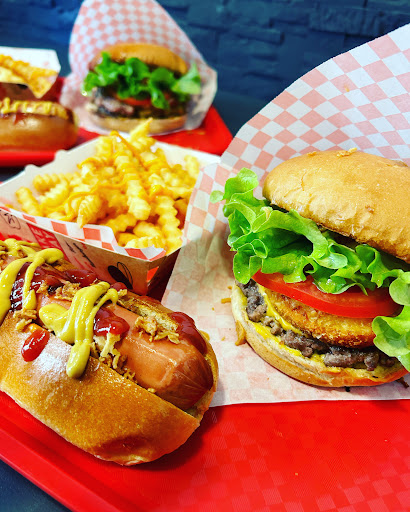 Photo 11 - SMASH BURGER