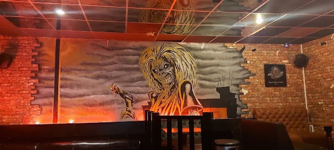 Monty's Bar - Pub