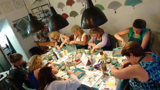 Dress it up - Annie Sloan krijtverf & Fusion Mineral Paint - Thumbnail