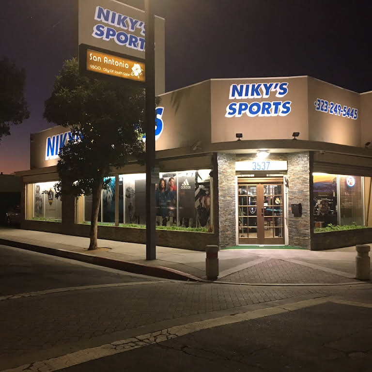 Niky's Sports Reviews  Read Customer Service Reviews of nikys-sports.com