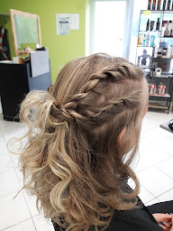 Photo n°7 de Mod'eli à Le Ménil (Salon de coiffure)