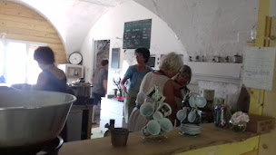 Photo n°1 de Café Associatif l'Embarqu' à Tournus (Association bénévole)