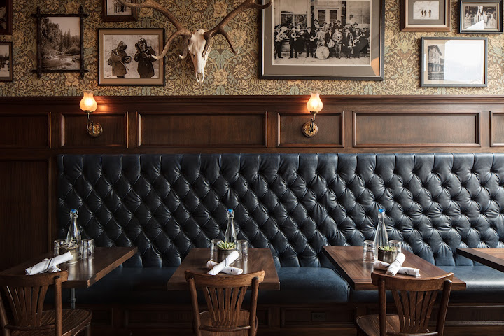 Public House by null