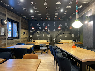 Photo n°54 de La Fille du Tonnelier Les Gets à Les Gets (Caviste)