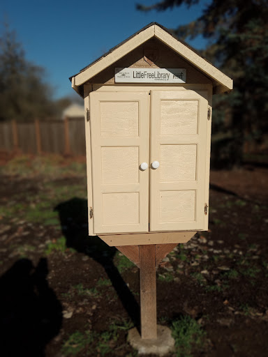 Little Free Library Charter #12389 - Thumbnail