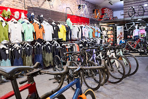 Photo n°1 de VENTOUX BIKES - SPECIALIZED à Malaucène (Service de location de vélo)