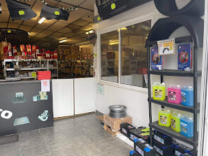 Photo n°3 de Lifting Pièces Rhône à Vénissieux (Magasin de pièces automobiles)