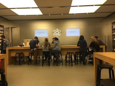 Photos of Apple Del Monte