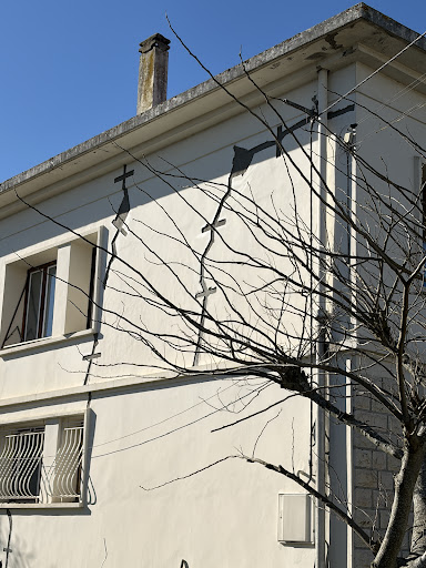 À Agen, les fissures sur les maisons ️ ne sont plus un...