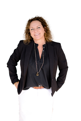 Nicole Wood, Broker Associate - David Lyng Real Estate