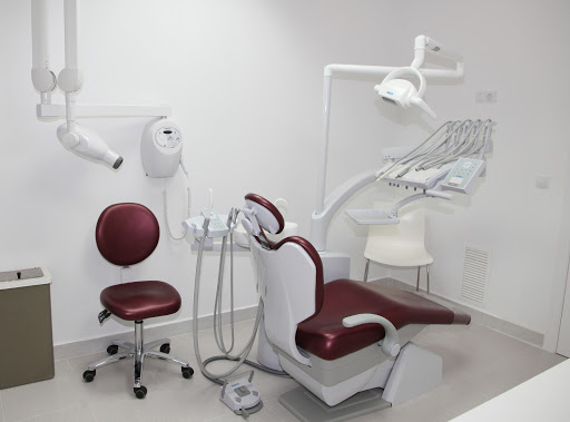 CLÍNICA DENTAL, MAXILOFACIAL Y ESTÉTICA RISUEÑO - Thumbnail