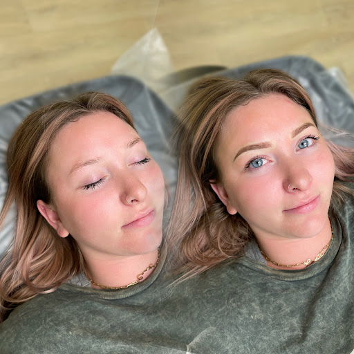 ICE & INK BEAUTY BAR - Thumbnail