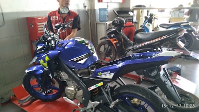 Photos of Suzuki Motorcycle Dealer