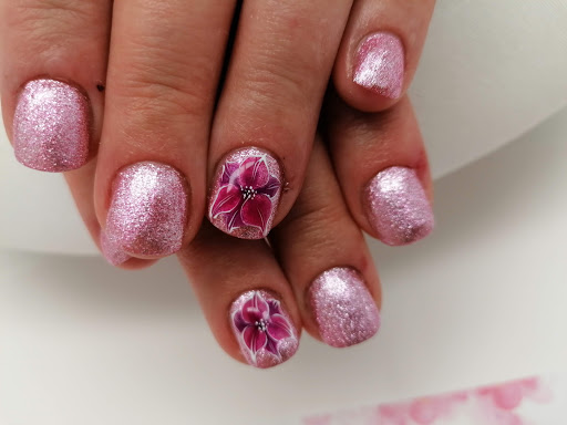 Nails in Kreuzebra - Visual