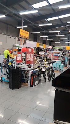 Halfords glasgow