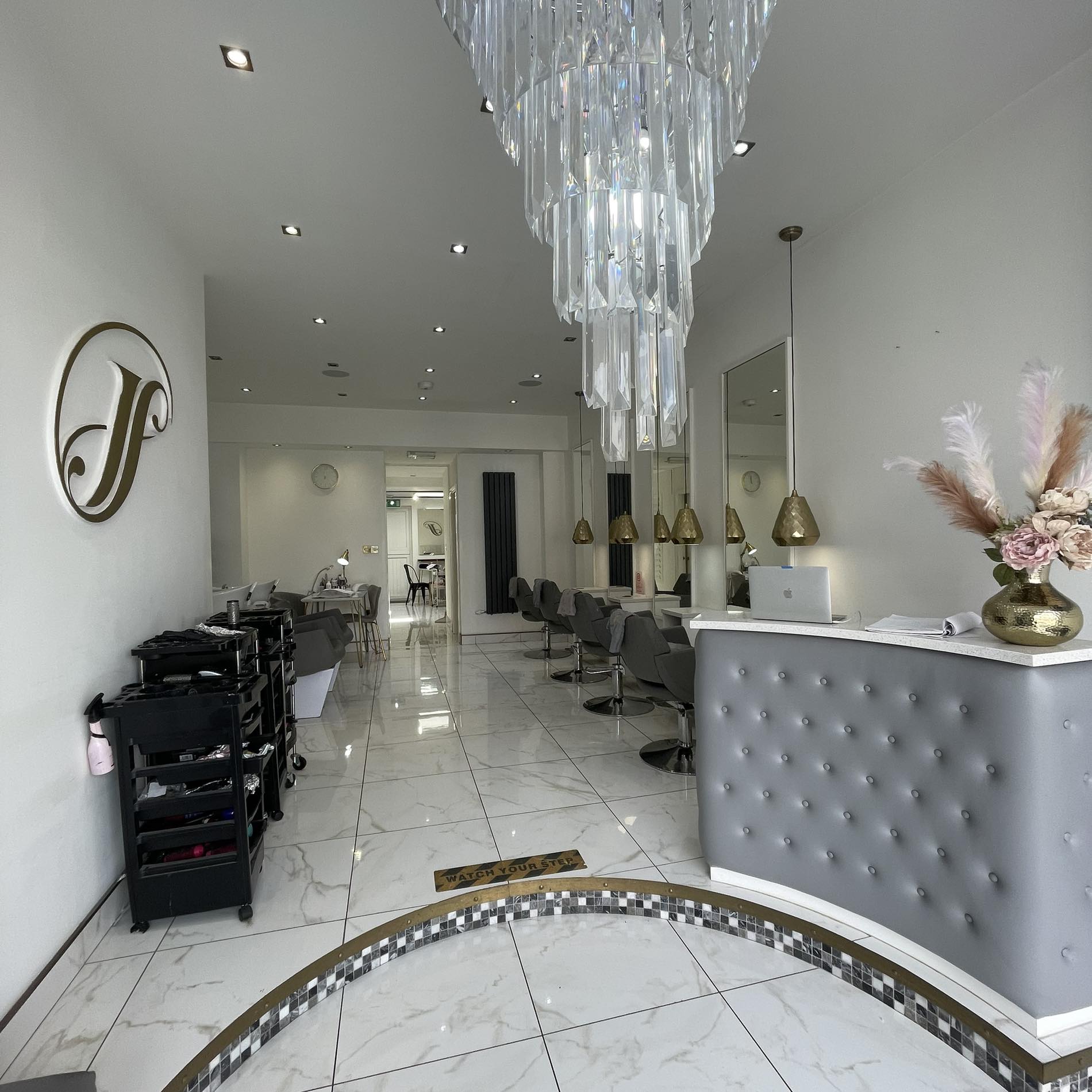 Jodie Ferrari Makeup Academy LTD - Makeup Artists - photo 1