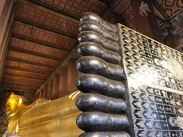 Wat Pho (Reclining Budha Statue)